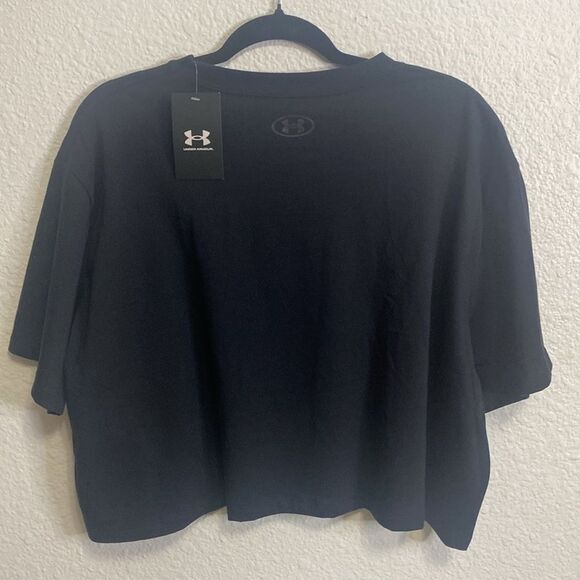 Under Armour cropped black tee size large NWT - Picture 5 of 6